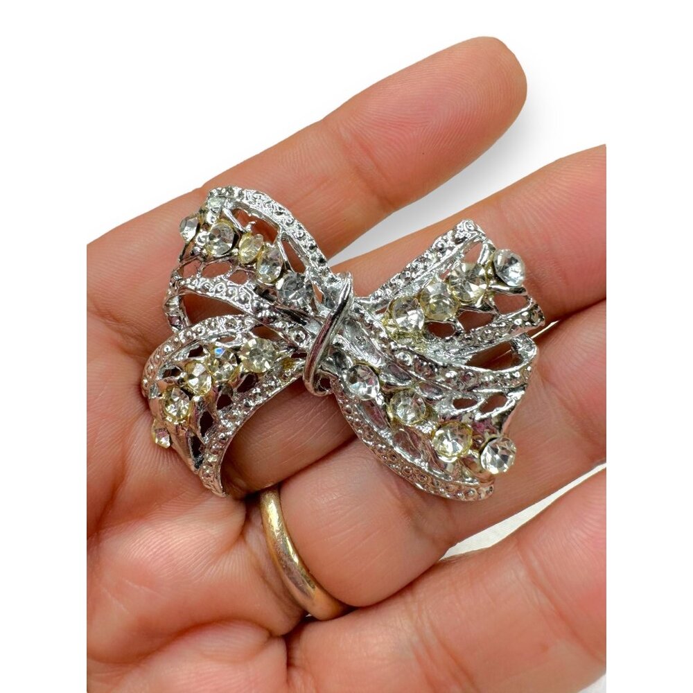 Vintage Crystal Bow Brooch Pin Unsigned Rhinestone - Picture 7 of 7